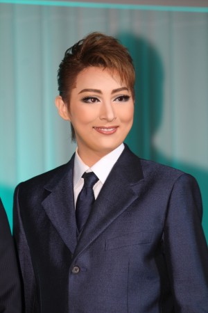 宝塚歌劇 月組 ミュージカル『雨に唄えば』制作発表会に登場した珠城りょう