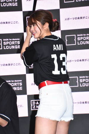 「DAZN for docomo SPORTS LOUNGE」プロ野球開幕直前イベントに登場した稲村亜美