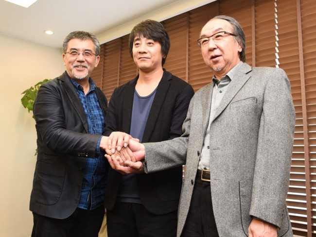 『影踏み』主演の山崎まさよし、篠原哲雄監督、横山秀夫とガッチリ握手