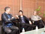 『影踏み』主演の山崎まさよし、篠原哲雄監督、横山秀夫と談笑