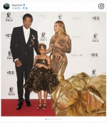 ジェイ・Z＆ビヨンセ夫妻と愛娘のブルー・アイビー　※「ビヨンセ」インスタグラム