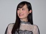 『女々演』初日舞台挨拶に登壇した福原遥