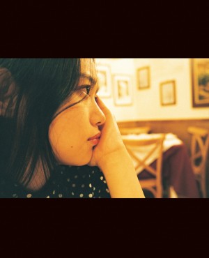 杉咲花ファースト写真集『ユートピア』（撮影：熊谷直子／東京ニュース通信社刊）