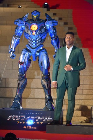 『パシフィック・リム：アップライジング』ジャパンプレミア（レッドカーペット）に登場したジョン・ボイエガ
