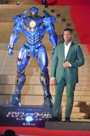 『パシフィック・リム：アップライジング』ジャパンプレミア（レッドカーペット）に登場したジョン・ボイエガ