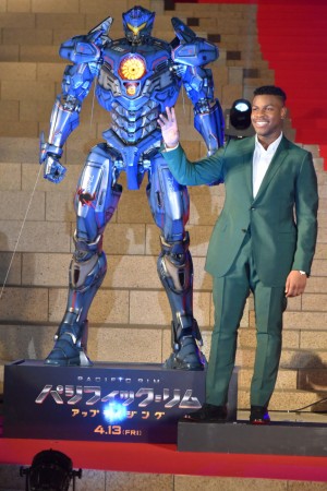 『パシフィック・リム：アップライジング』ジャパンプレミア（レッドカーペット）に登場したジョン・ボイエガ