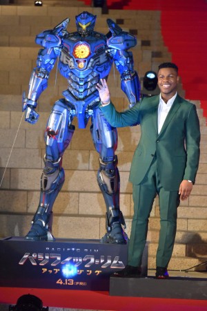 『パシフィック・リム：アップライジング』ジャパンプレミア（レッドカーペット）に登場したジョン・ボイエガ