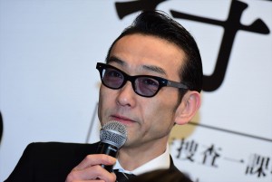 テレビ朝日2018年4月クール『特捜9』記者会見に登場した吹越満