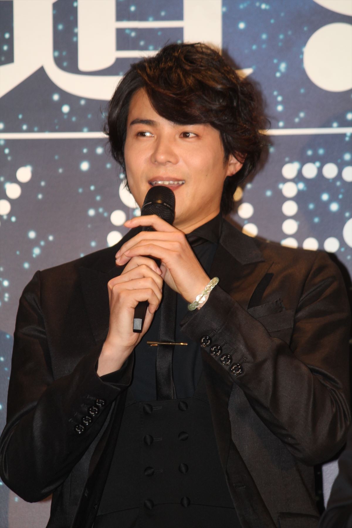 中川晃教、舞台『銀河鉄道999』鉄郎役で「35歳、16歳を演じます」