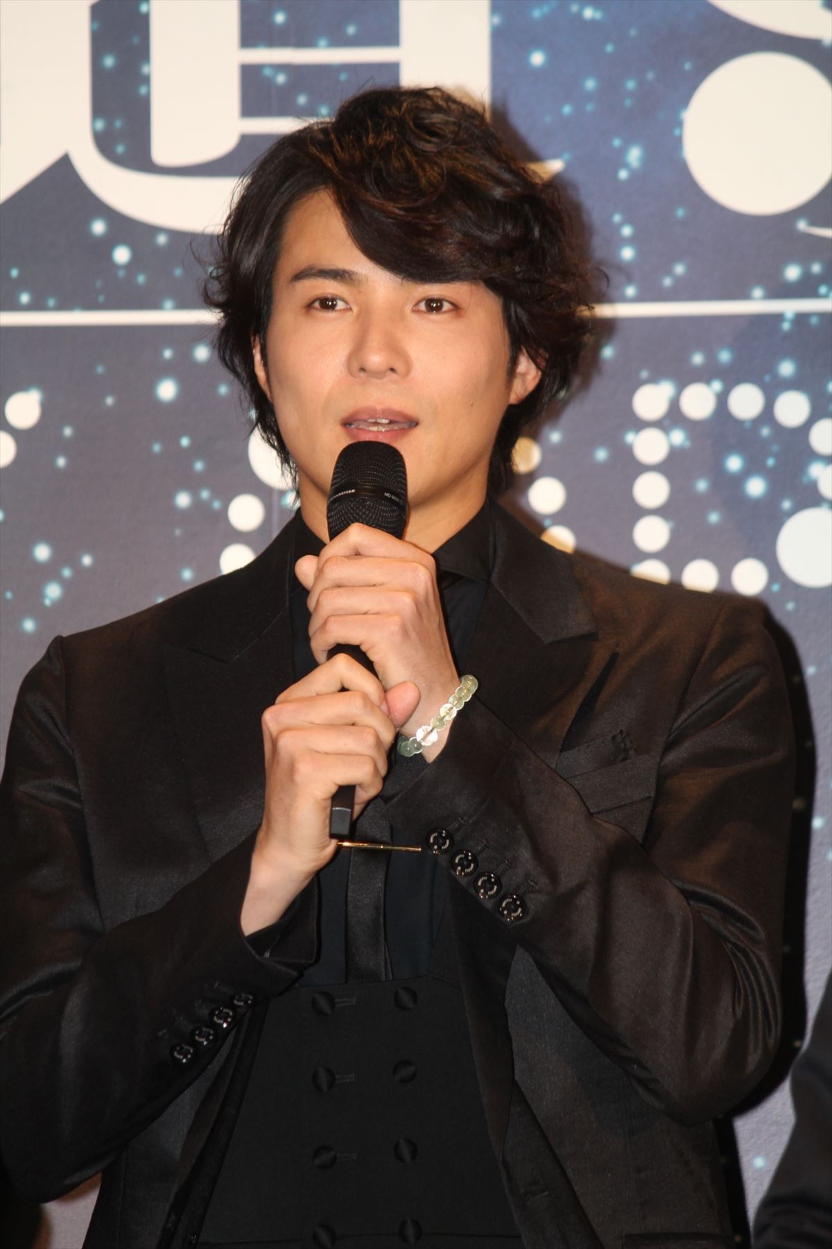 中川晃教、舞台『銀河鉄道999』鉄郎役で「35歳、16歳を演じます」