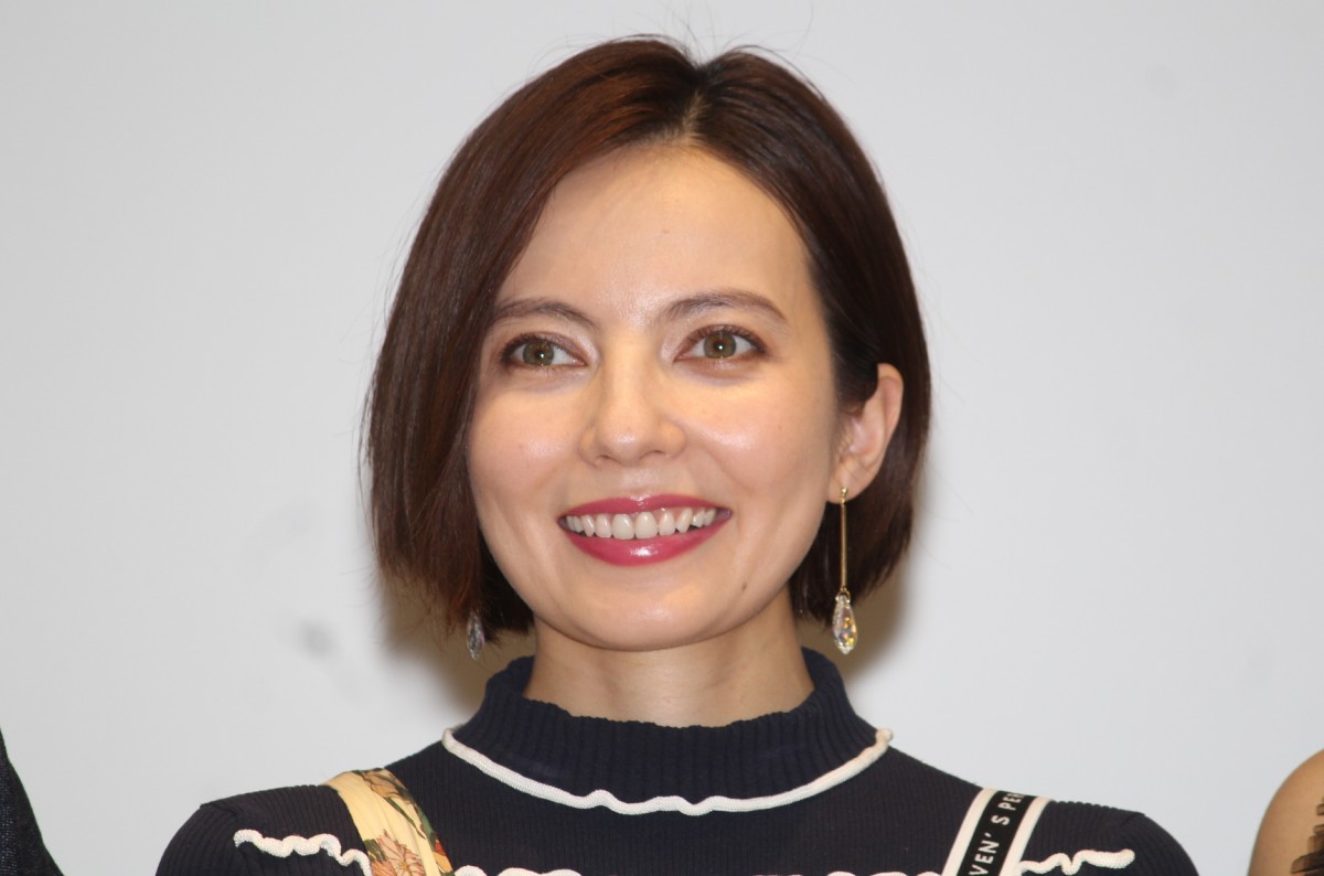 ベッキー、意外な特技“早脱ぎ”発覚「里見浩太朗さんの次に速いそうです」