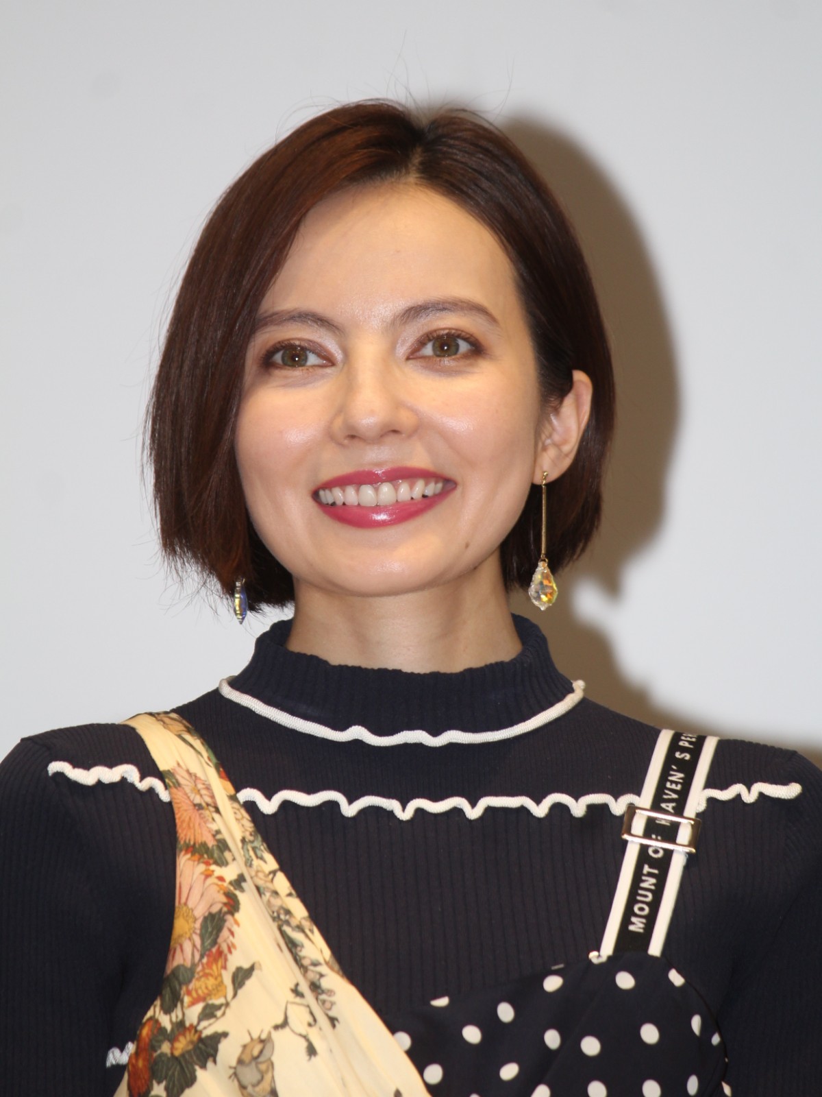 ベッキー、意外な特技“早脱ぎ”発覚「里見浩太朗さんの次に速いそうです」
