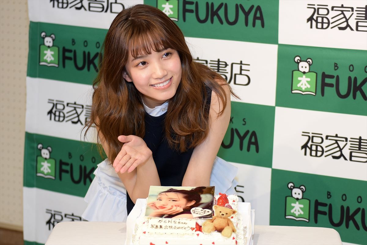 加藤玲奈、“全てを出した”ファースト写真集は「女の子のためのエロ本」