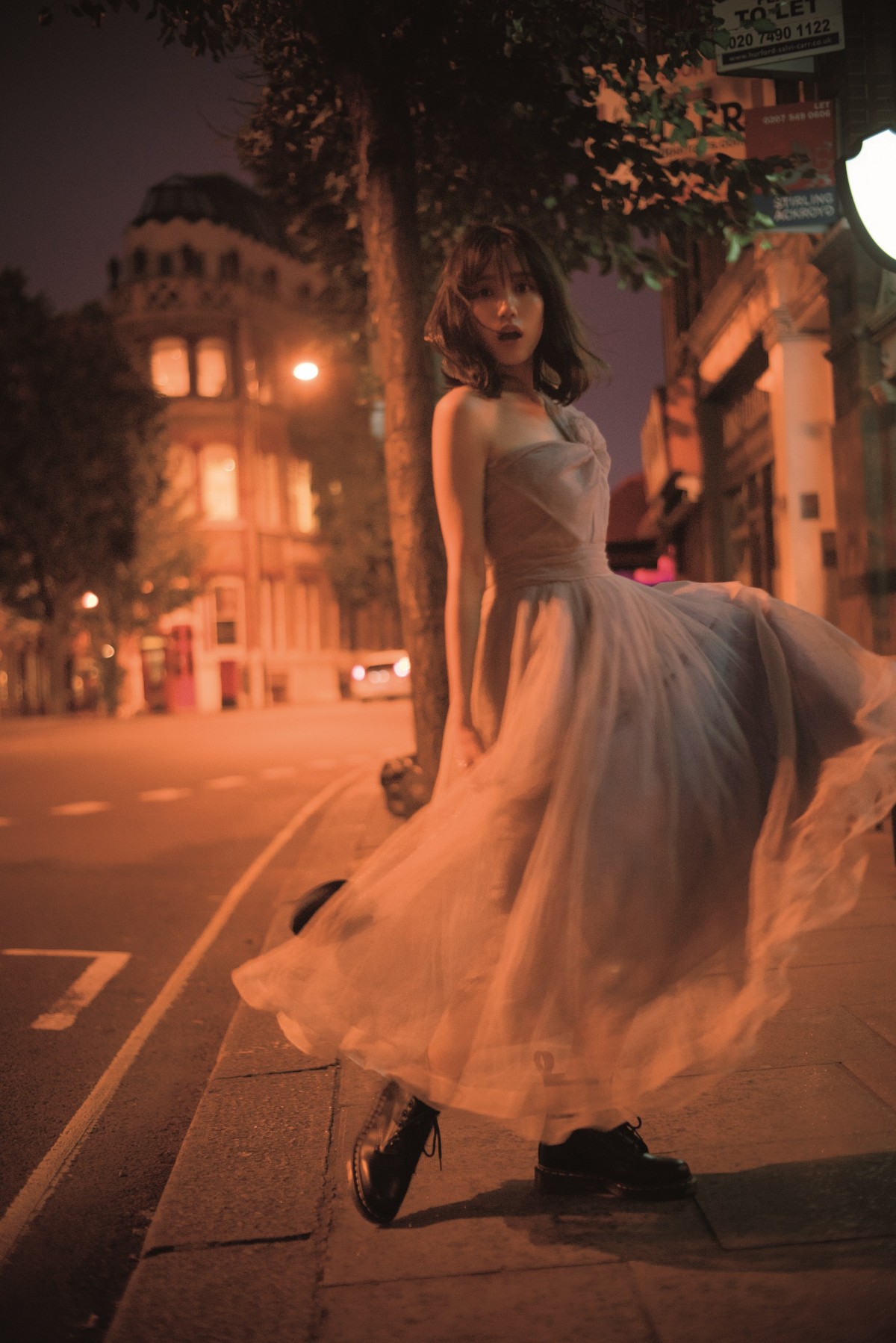 加藤玲奈、“全てを出した”ファースト写真集は「女の子のためのエロ本」