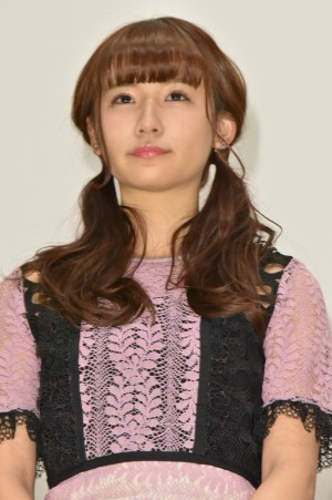 浅川梨奈、『honey』初日舞台挨拶にて