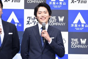 THE SUIT COMPANY『グッドスーツの日』制定記念PRイベントに登場した池田直人（レインボー）