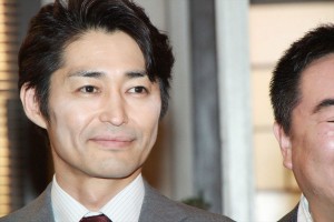 新水曜ドラマ『正義のセ』囲み取材に登場した安田顕