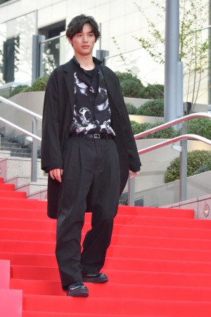 『ラプラスの魔女』完成披露記念イベントに登場した福士蒼汰