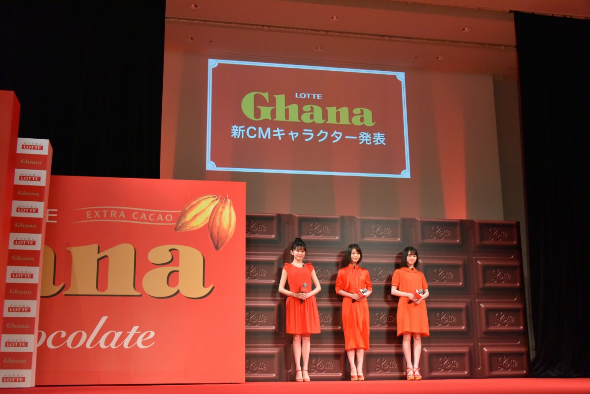 浜辺美波、“おやつもぐもぐタイム”への溢れる愛を告白