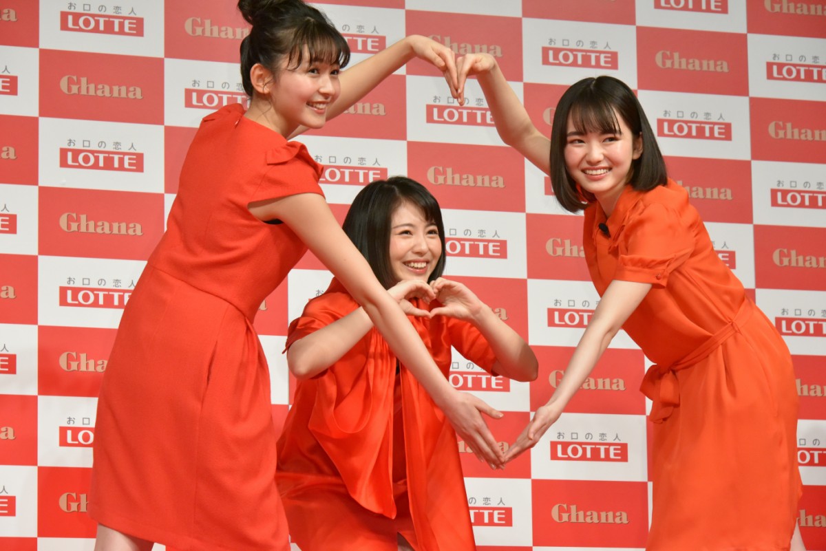 浜辺美波、“おやつもぐもぐタイム”への溢れる愛を告白