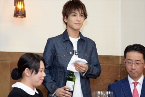 『崖っぷちホテル！』ホテル研修イベントに登場した岩田剛典