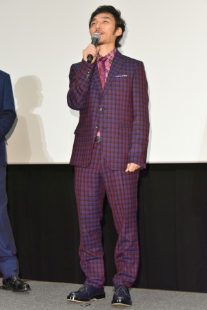 『クソ野郎と美しき世界』完成披露初日舞台挨拶に登場した草なぎ剛