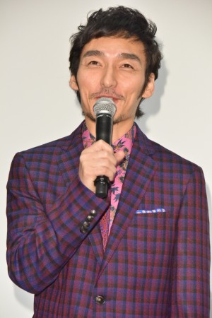 『クソ野郎と美しき世界』完成披露初日舞台挨拶に登場した草なぎ剛