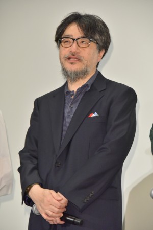 『クソ野郎と美しき世界』完成披露初日舞台挨拶に登場した山内ケンジ監督