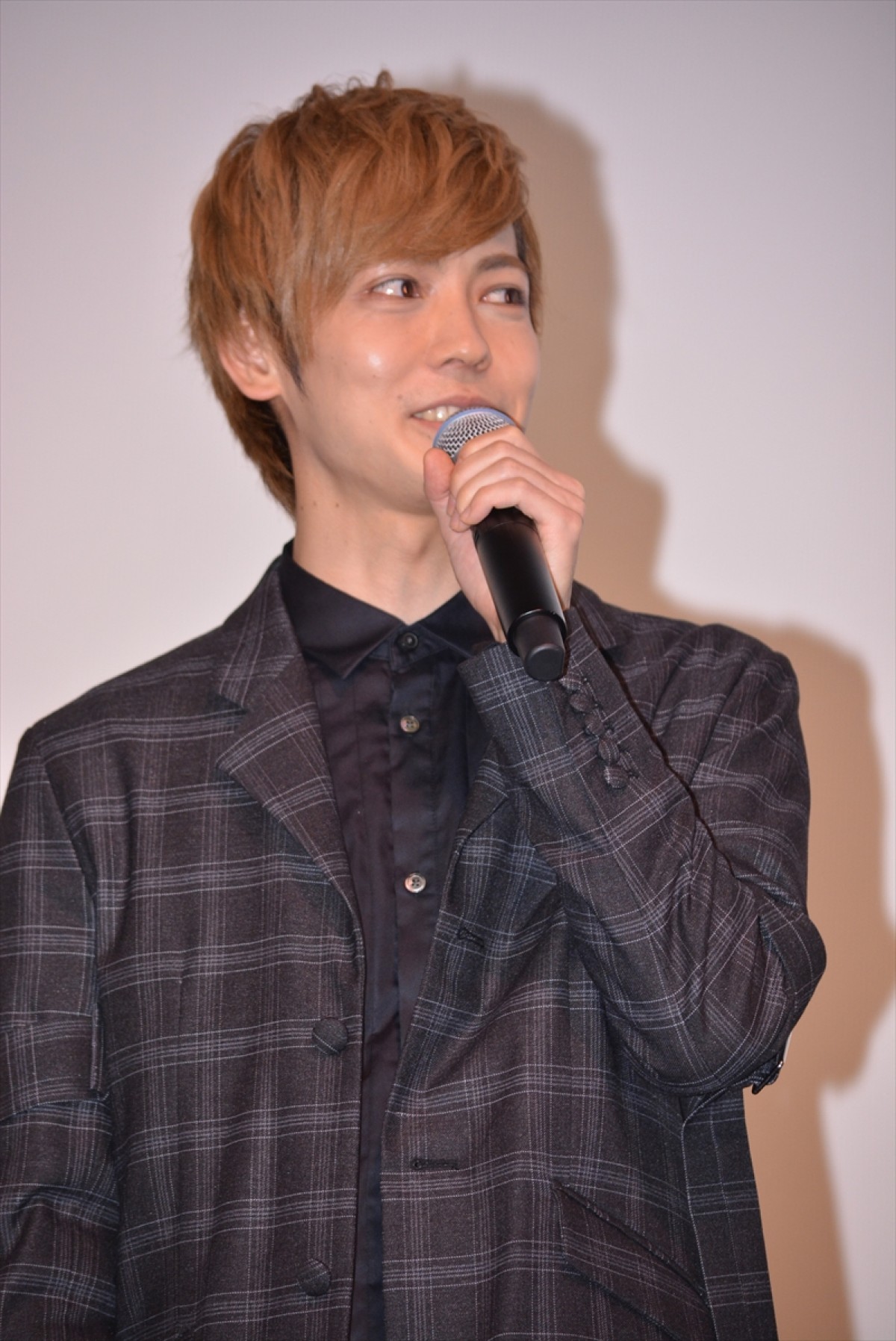 松坂桃李、激しい濡れ場作品に「服を着て前に立つのは一種のプレイ」