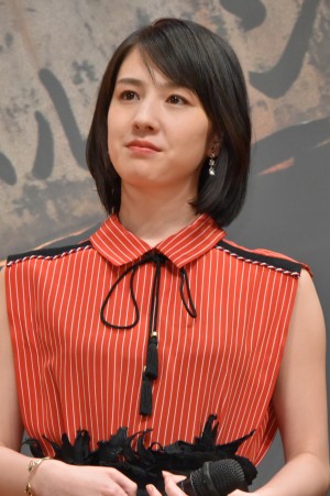 映画『焼肉ドラゴン』完成披露試写会イベントに登壇した桜庭ななみ