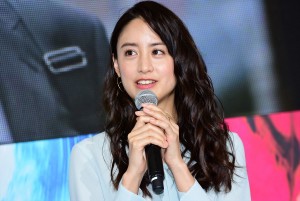 木曜劇場『モンテ・クリスト伯‐華麗なる復讐‐』制作発表に登場した山本美月