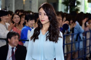 木曜劇場『モンテ・クリスト伯‐華麗なる復讐‐』制作発表に登場した山本美月