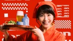 浜辺美波出演、テレビCM「バイトデビューは『an』があんじゃん！浜辺美波・ポプテピピック篇」より