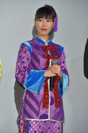 『映画クレヨンしんちゃん 爆盛！カンフーボーイズ ～拉麺大乱～』公開記念舞台挨拶に登壇した高城れに