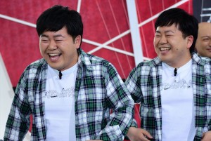 （左から）ザ・たっちのたくや、かずや