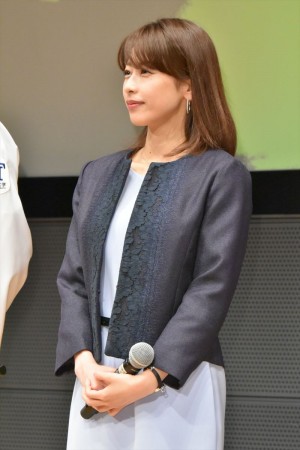 加藤綾子、『ブラックペアン』試写会＆舞台挨拶に登場