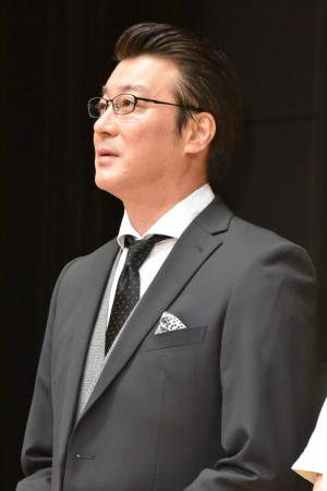 加藤浩次、『ブラックペアン』試写会＆舞台挨拶に登場