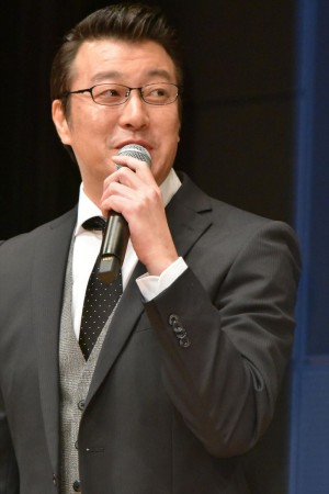 加藤浩次、『ブラックペアン』試写会＆舞台挨拶に登場