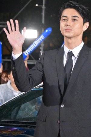 『OVER DRIVE』完成披露舞台挨拶（スペシャルステージ）に登場した東出昌大