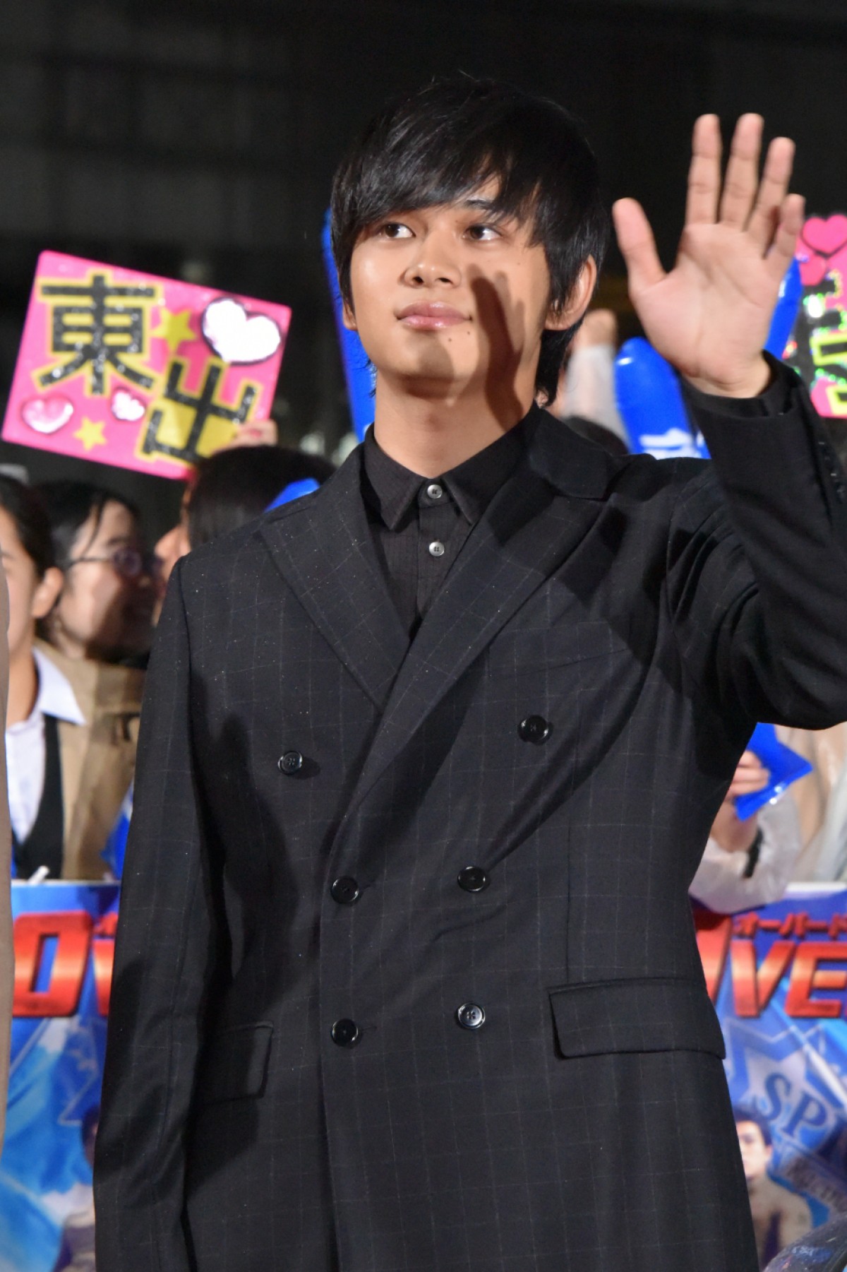 真剣佑、北村匠海への愛が止まらない「ほっぺをプニュプニュしていた」