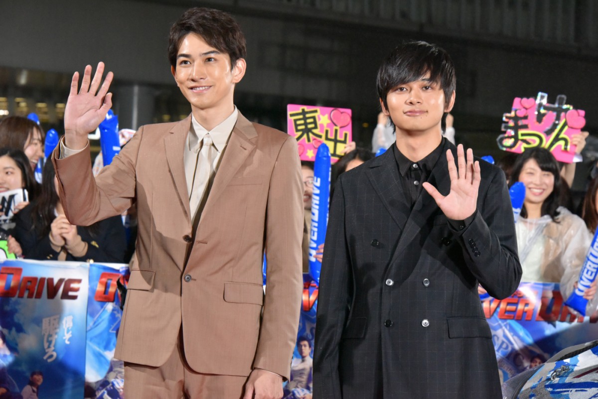 真剣佑、北村匠海への愛が止まらない「ほっぺをプニュプニュしていた」