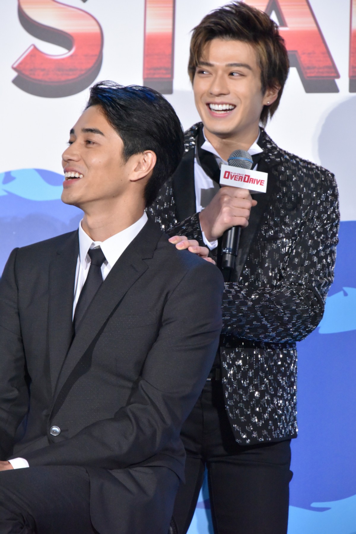 真剣佑、北村匠海への愛が止まらない「ほっぺをプニュプニュしていた」