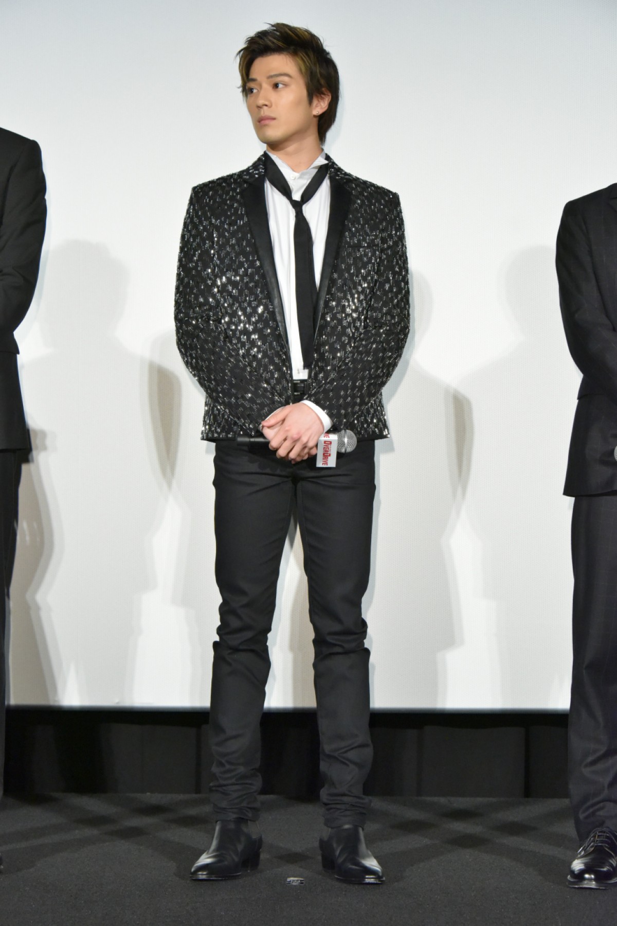 真剣佑、北村匠海への愛が止まらない「ほっぺをプニュプニュしていた」