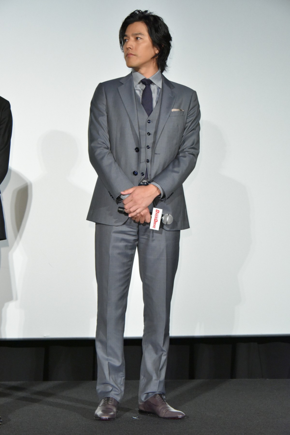 真剣佑、北村匠海への愛が止まらない「ほっぺをプニュプニュしていた」