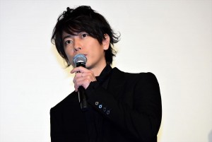 映画『いぬやしき』公開初日舞台挨拶に登壇した佐藤健