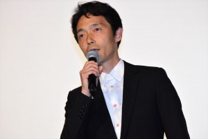 映画『いぬやしき』公開初日舞台挨拶に登壇した佐藤信介監督