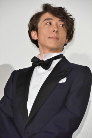 『空飛ぶタイヤ』完成披露試写会に登場した高橋一生