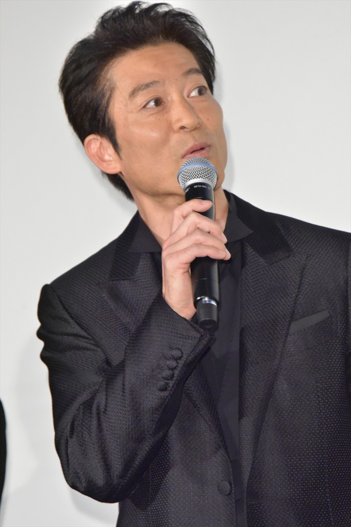 『空飛ぶタイヤ』主演の長瀬智也、初の池井戸潤作品は「挑戦」