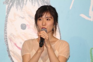 『万引き家族』完成披露試写会舞台挨拶に登壇した松岡茉優