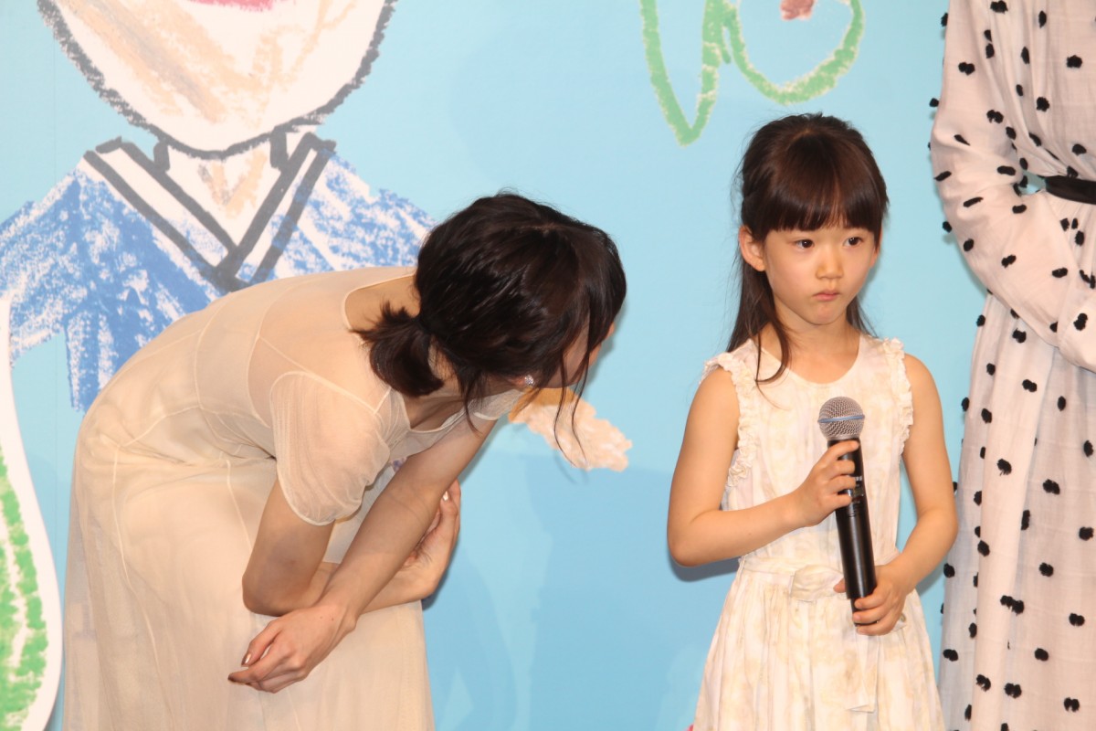 樹木希林、リリーから“奪った服”で舞台挨拶　奔放発言連発に会場沸く